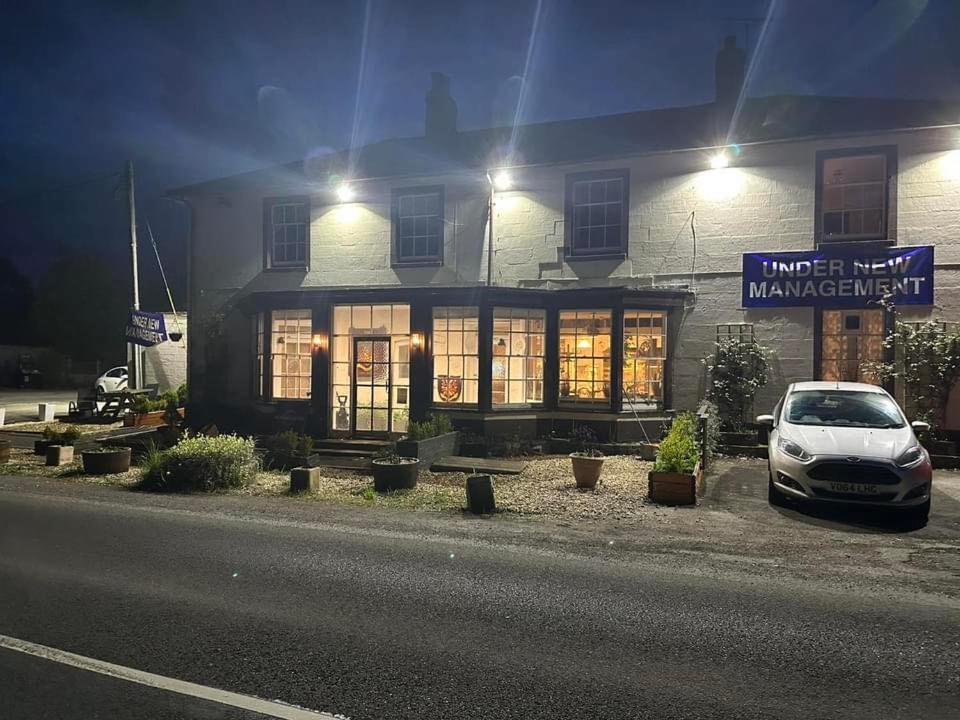 The Penruddocke Arms Bed & Breakfast Dinton  ภายนอก รูปภาพ