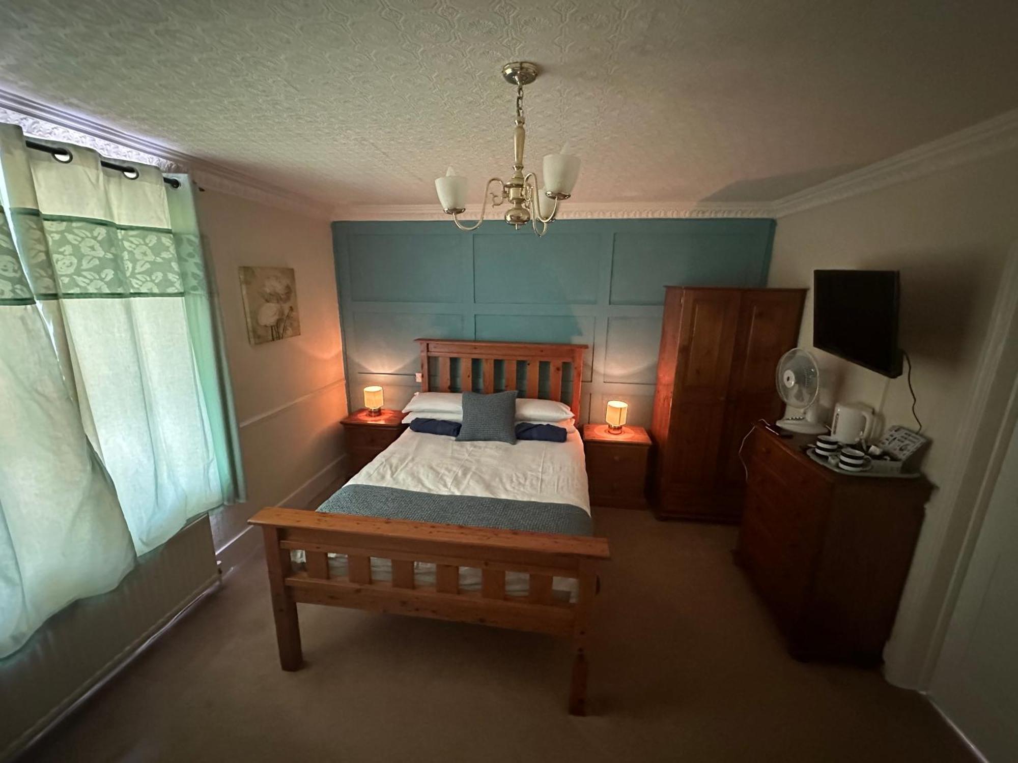 The Penruddocke Arms Bed & Breakfast Dinton  ภายนอก รูปภาพ